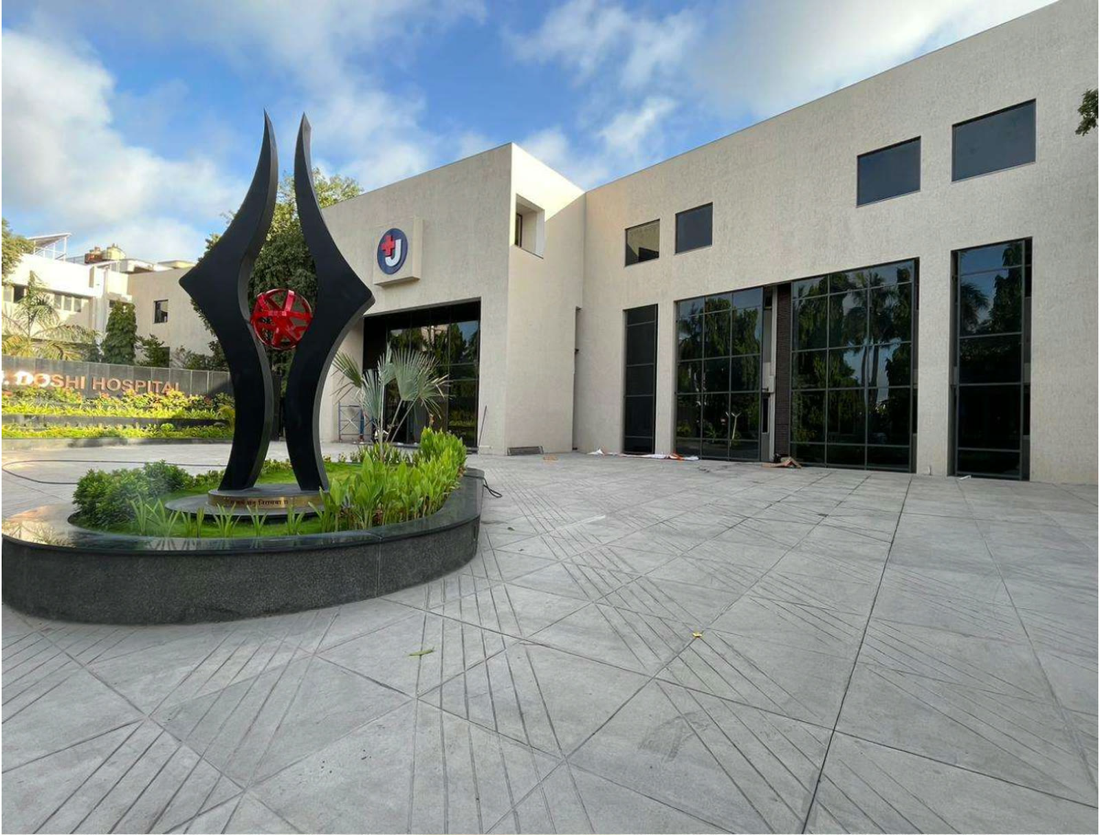 H.J. Doshi Hospital — Curtain wall, Rajkot, Gujarat